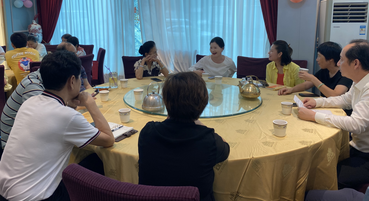 我会召开餐饮服务专委会座谈会